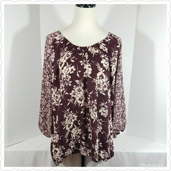 Croft & Barrow Tops - Plus size maroon flower print peasant top.